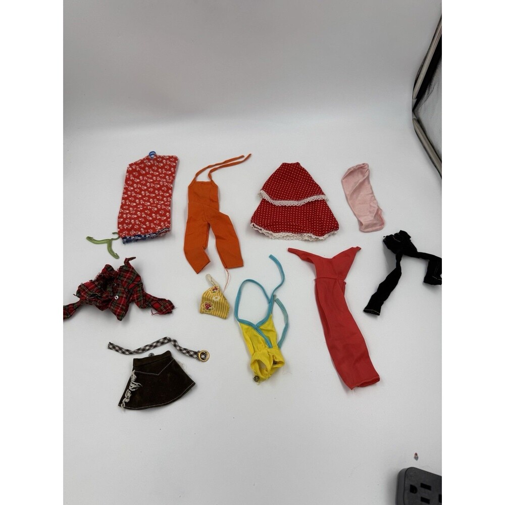 Mixed Lot of Unbranded Barbie Clothes, Hangers and Bags HOLES & MISSING HARDWARE